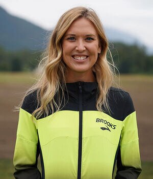 Entrenadora de atletismo Sarah Bair-Cross