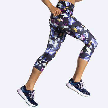 Brooks Method Womens 3/4 Capri Running Tights - Red – Start Fitness