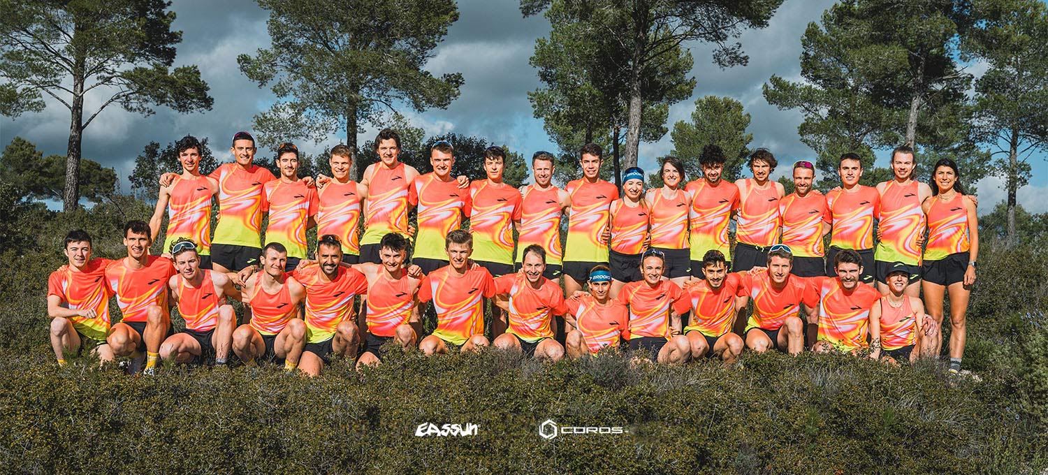 Foto di gruppo di tutti i trail runner di Brooks