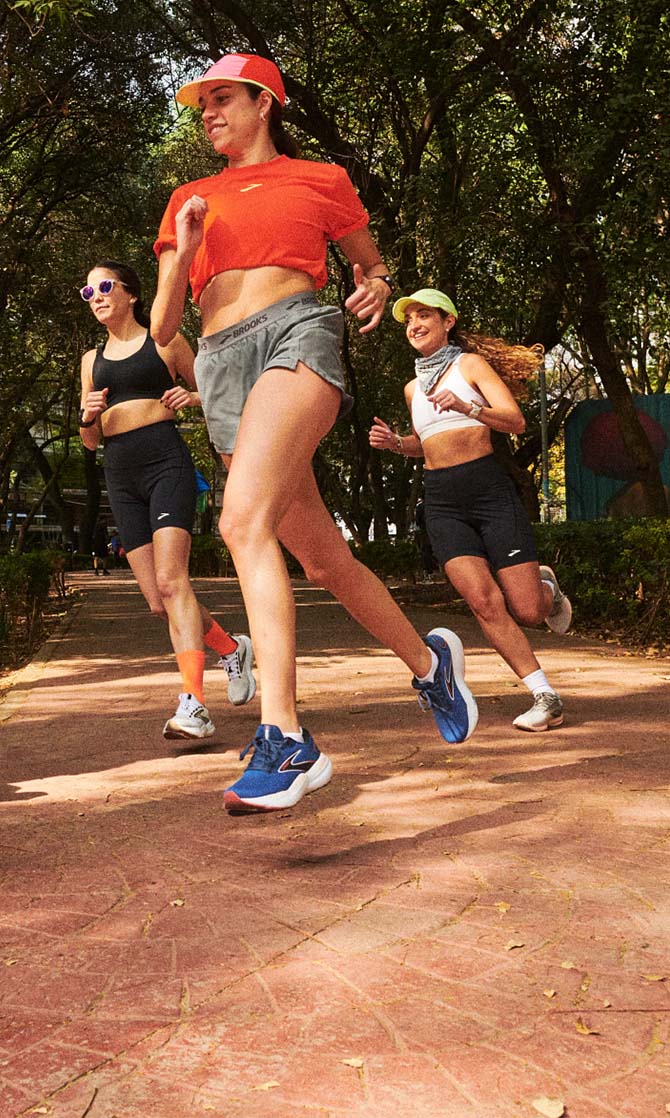 Coureurs sur un sentier