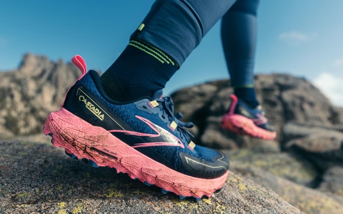 Cascadia 18 trail running shoes